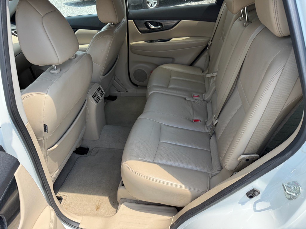 2015 Nissan Rogue Image 5