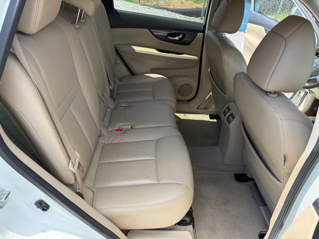 2015 Nissan Rogue Image 6