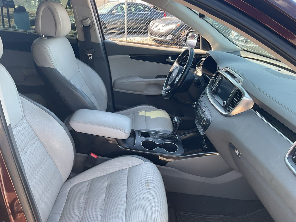 2016 Kia Sorento Image 10