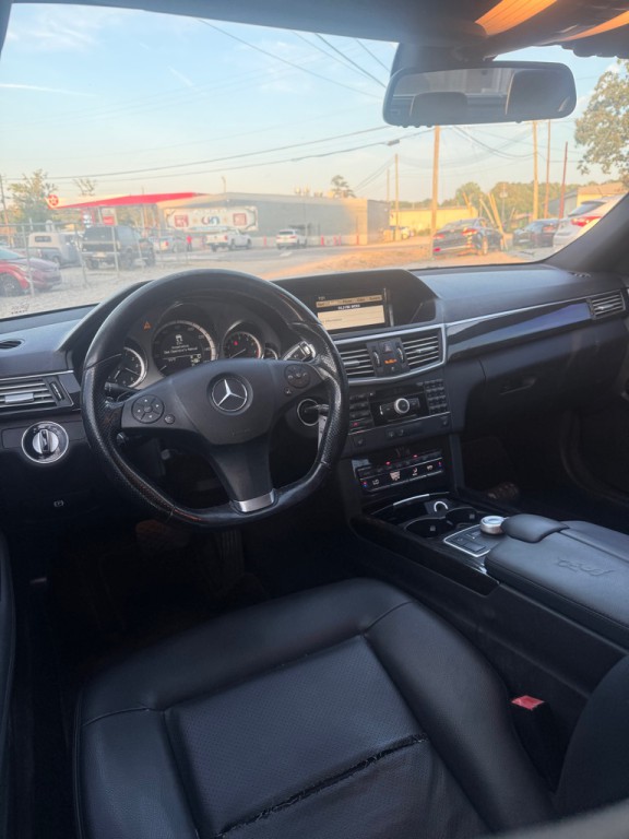 2010 Mercedes-Benz E-Class Image 7