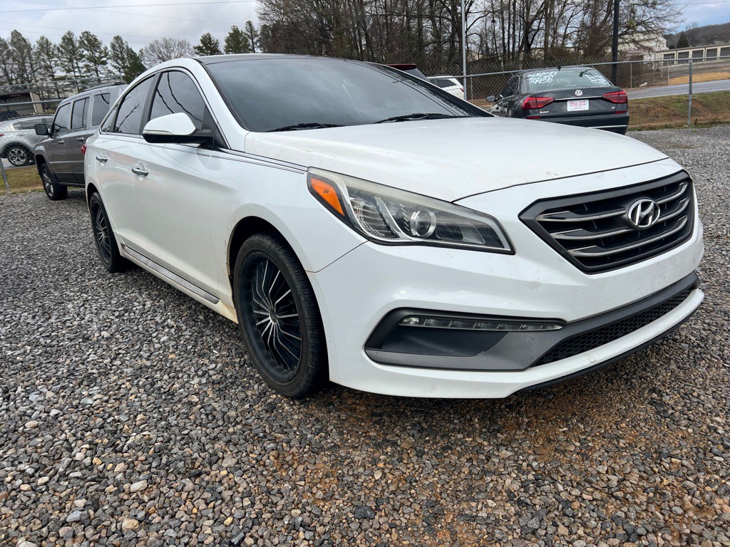 2015 Hyundai Sonata Image 2