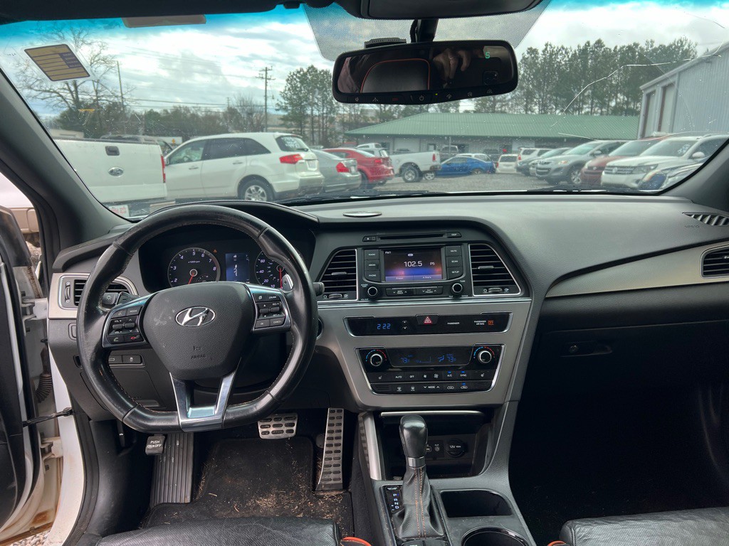 2015 Hyundai Sonata Image 5