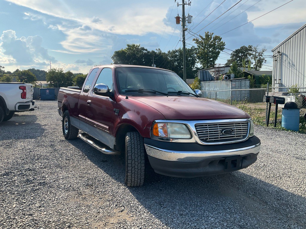 2002 Ford F-150 Image 2