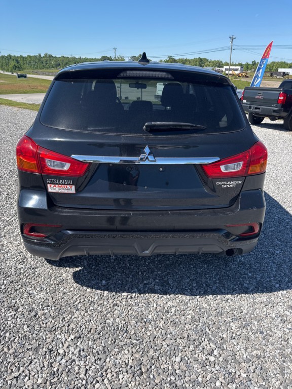 2018 Mitsubishi Outlander Image 10
