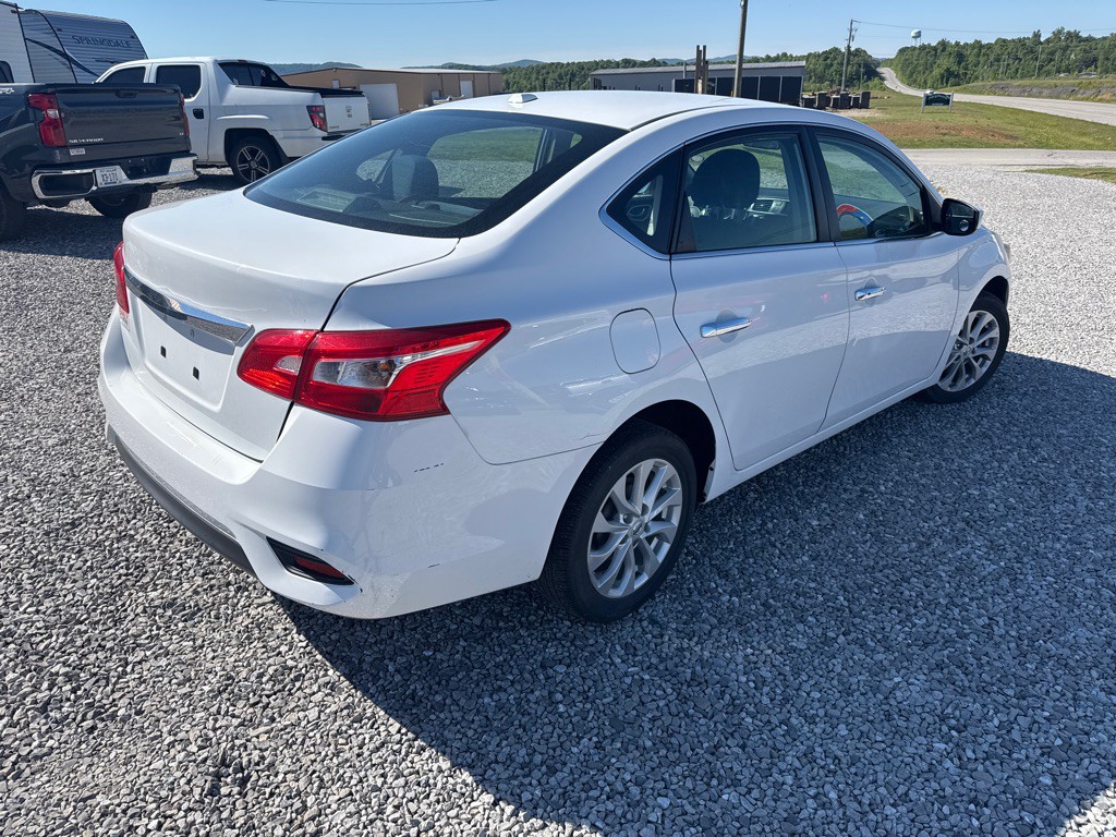 2019 Nissan Sentra Image 10