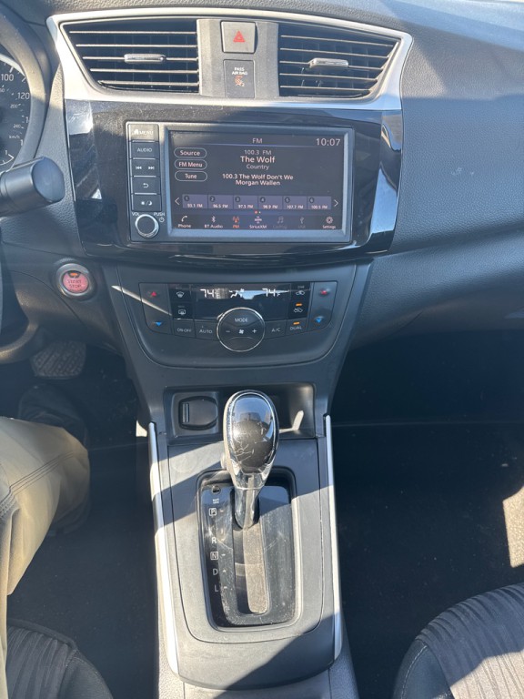 2019 Nissan Sentra Image 15