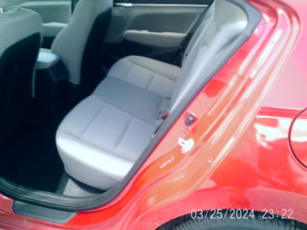 2020 Hyundai Elantra Image 7