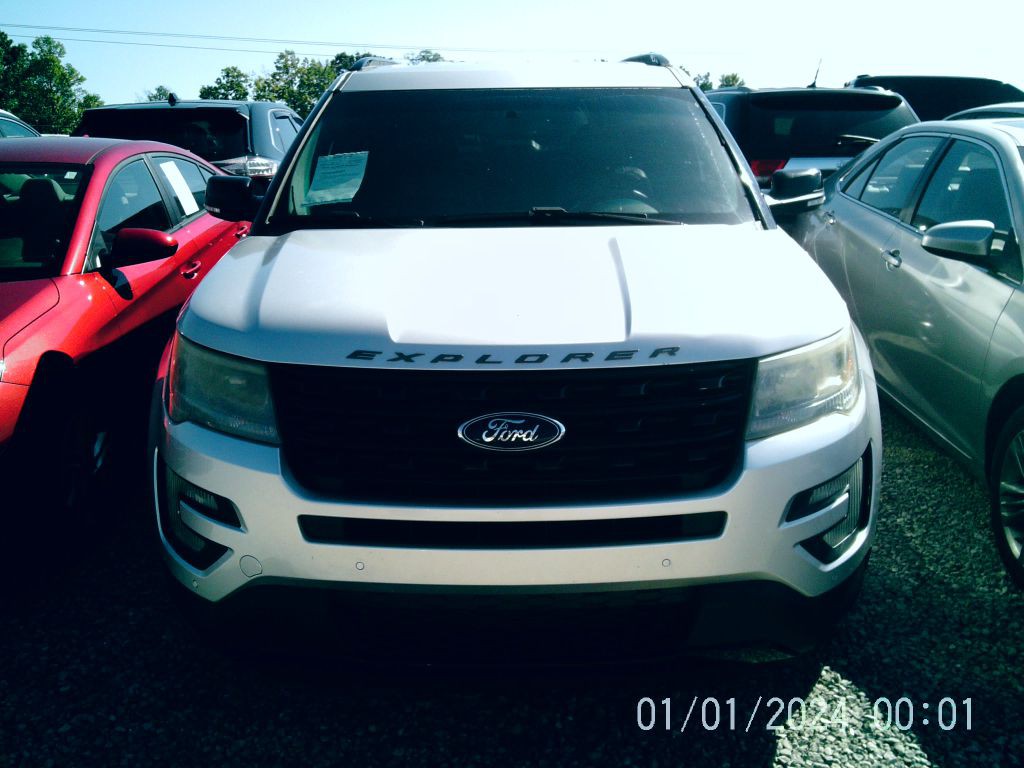 2016 Ford Explorer Image 1