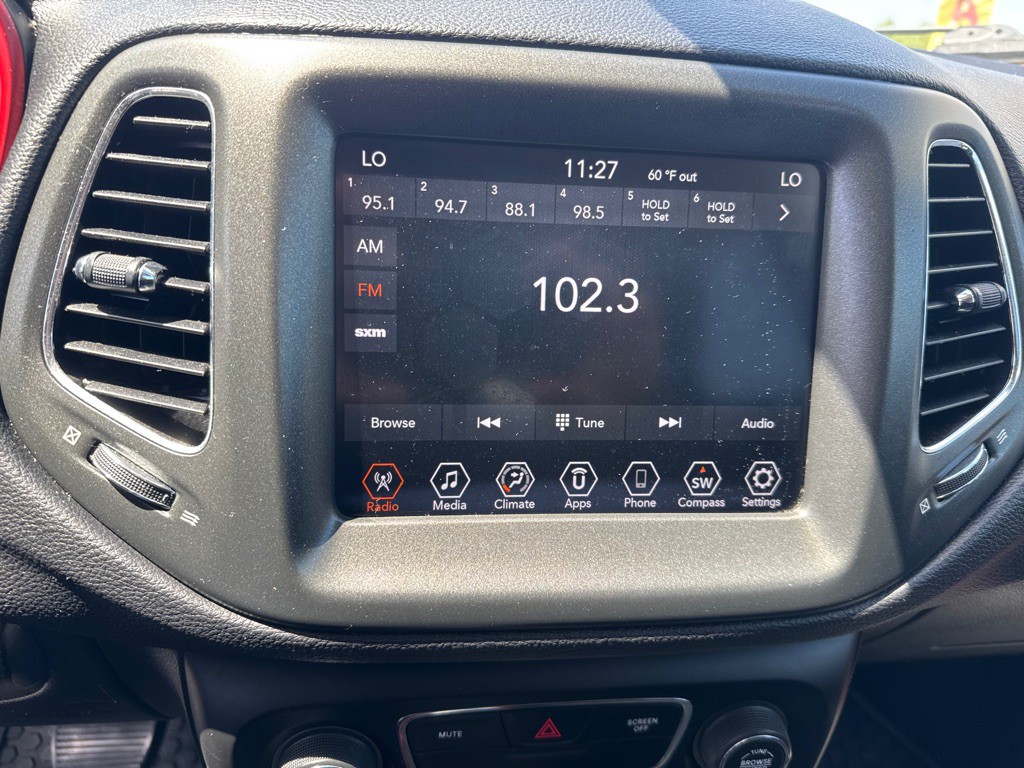 2020 Jeep Compass Image 18
