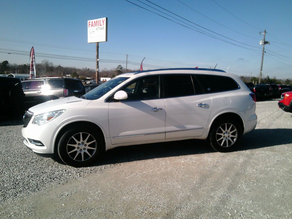 2017 Buick Enclave Image 2