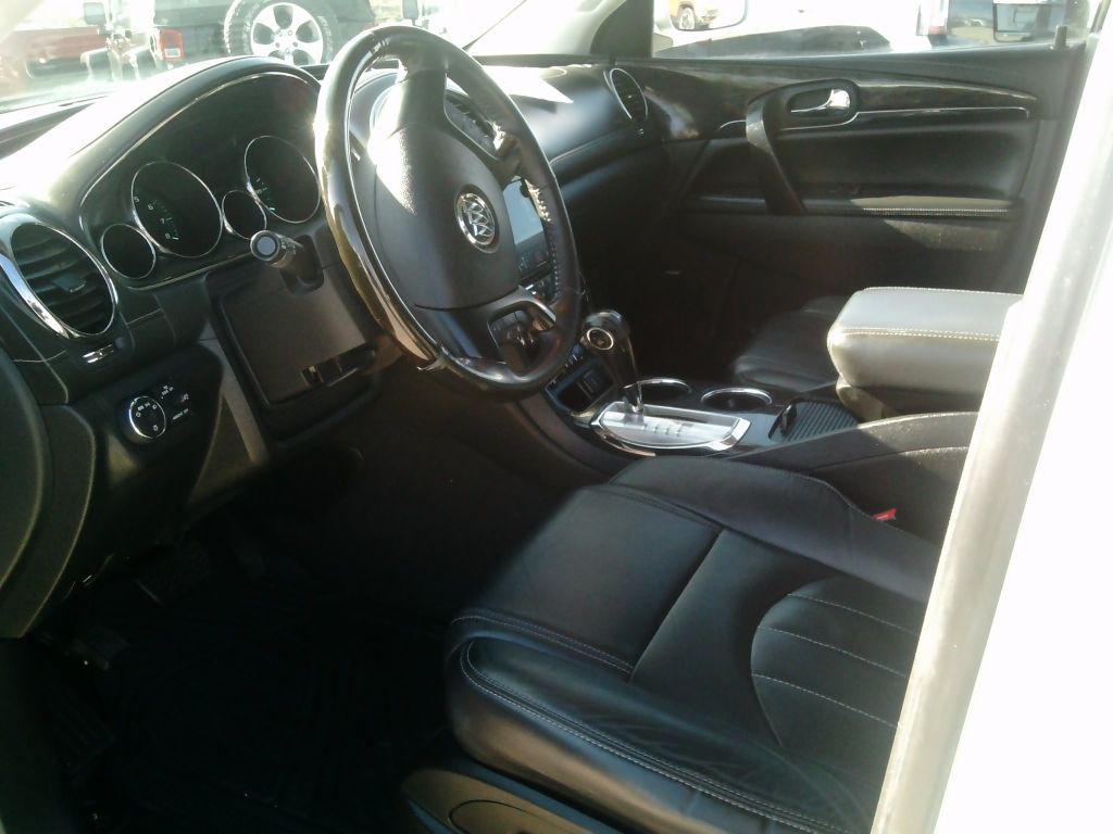 2017 Buick Enclave Image 9
