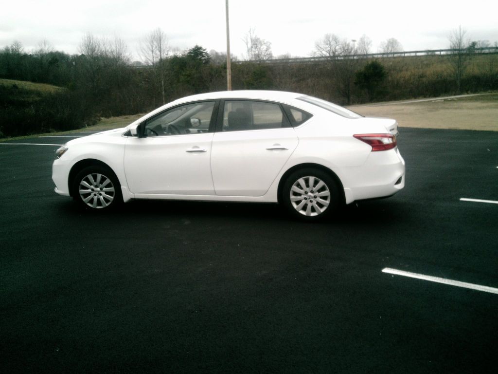 2016 Nissan Sentra Image 6