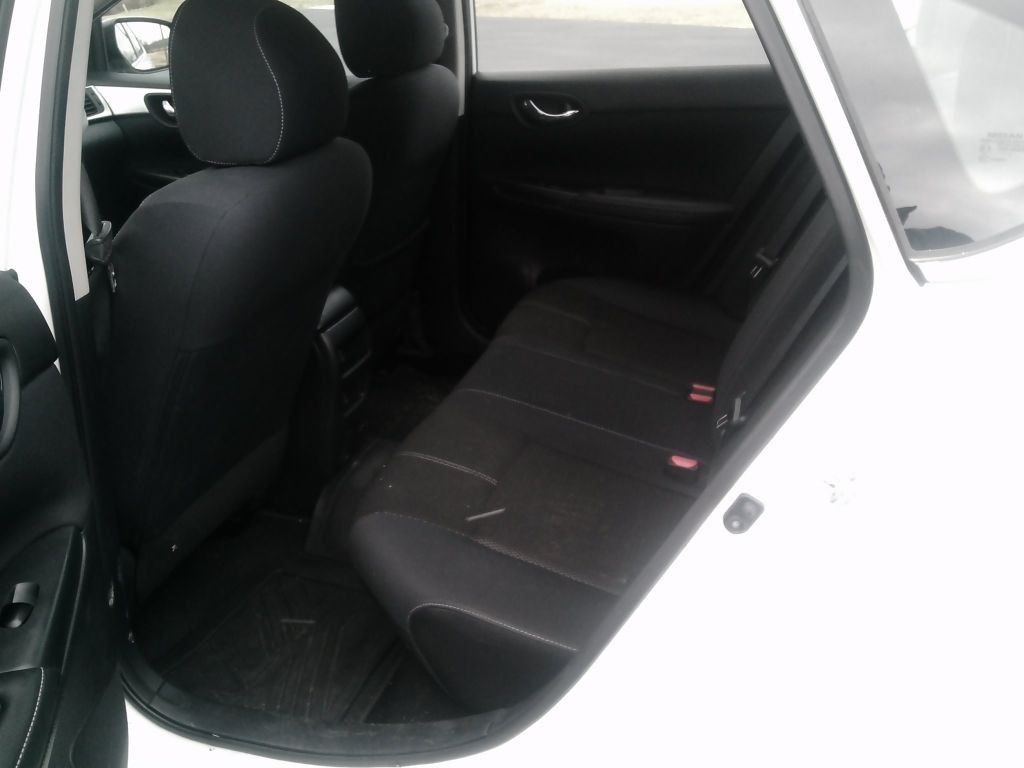 2016 Nissan Sentra Image 7