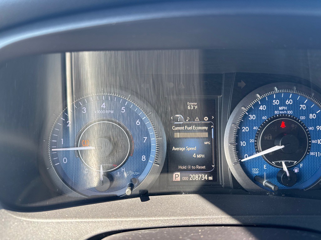 2016 Toyota Sienna Image 16
