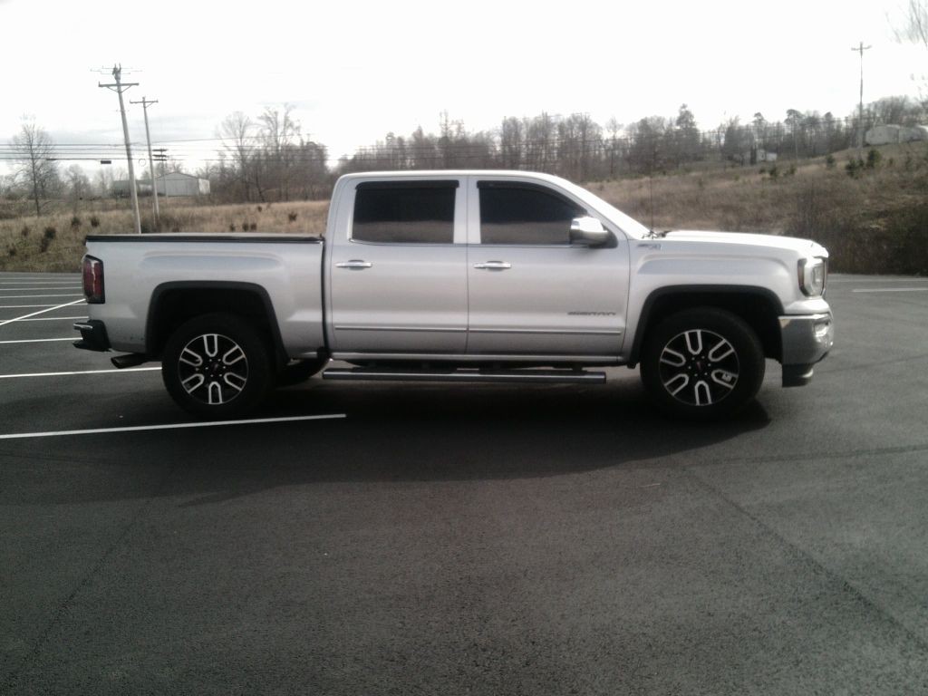 2018 GMC Sierra Image 3