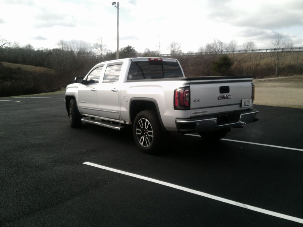 2018 GMC Sierra Image 5
