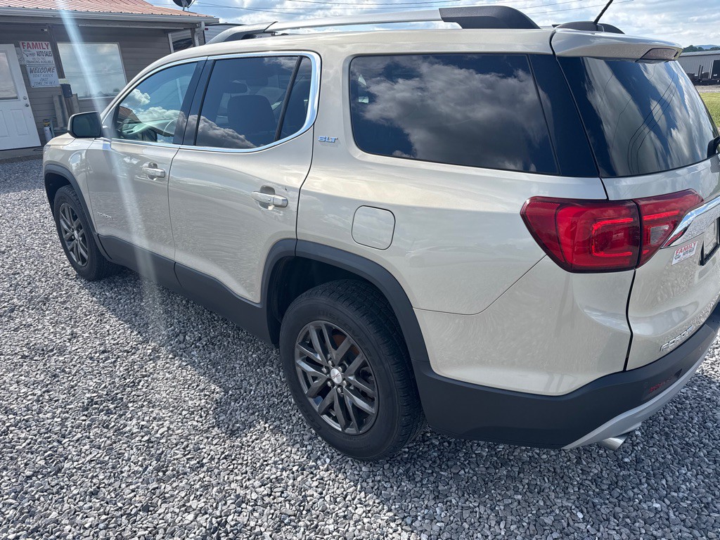 2017 GMC Acadia Image 3