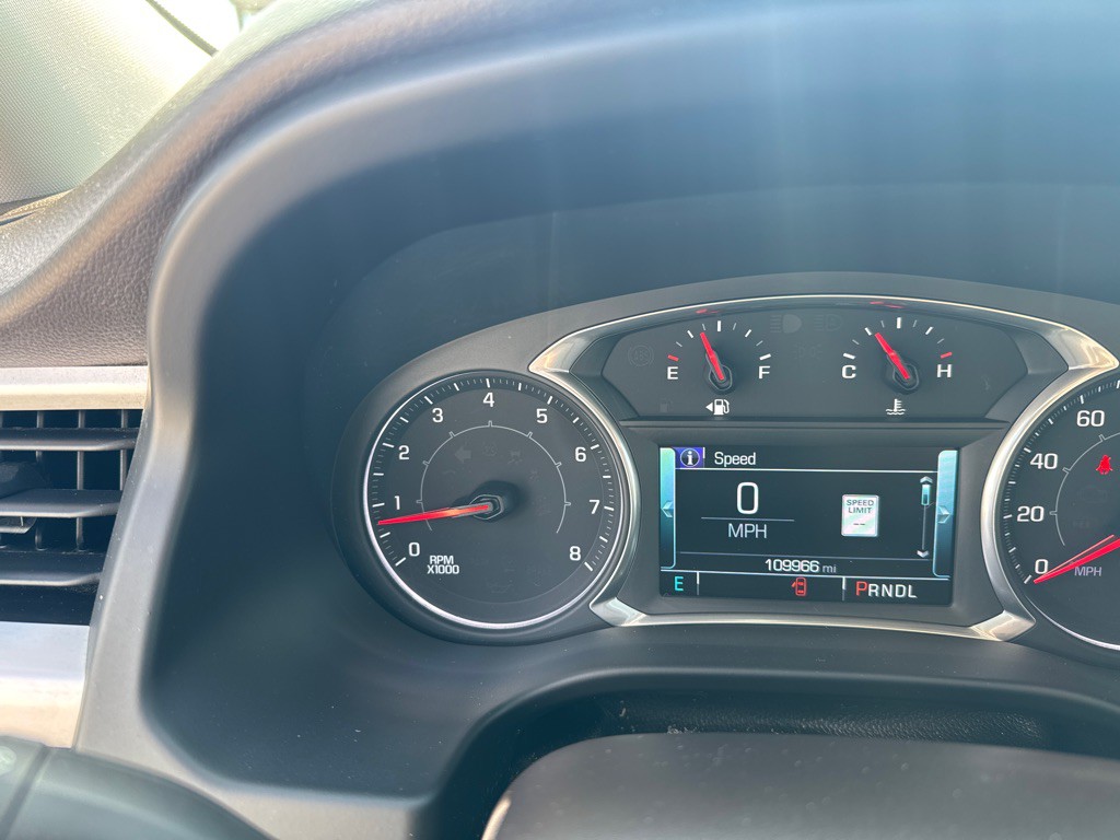 2017 GMC Acadia Image 11