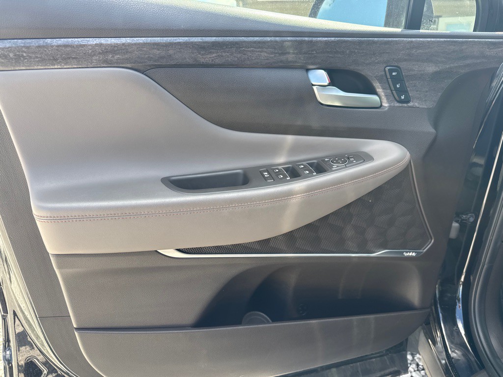 2020 Hyundai Santa Fe Image 9