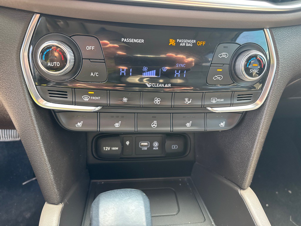 2020 Hyundai Santa Fe Image 12