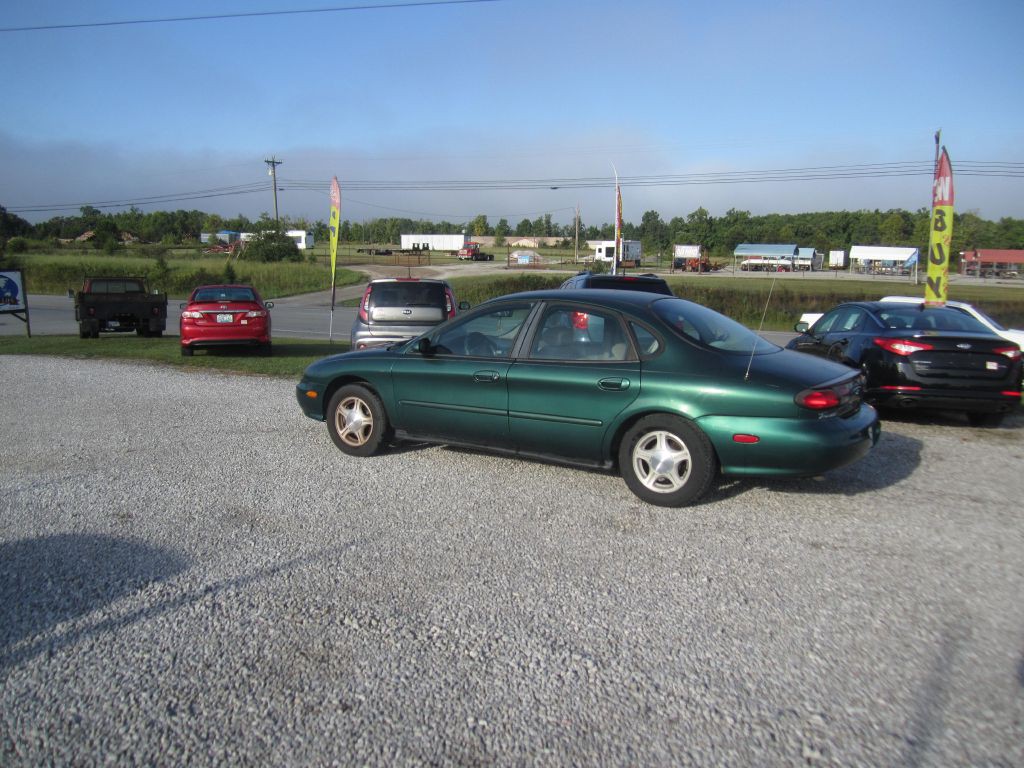 1999 Ford Taurus Image 1