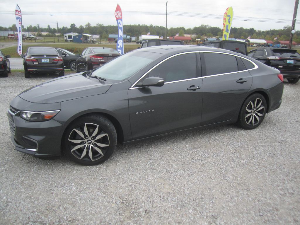 2016 Chevrolet Malibu Image 1