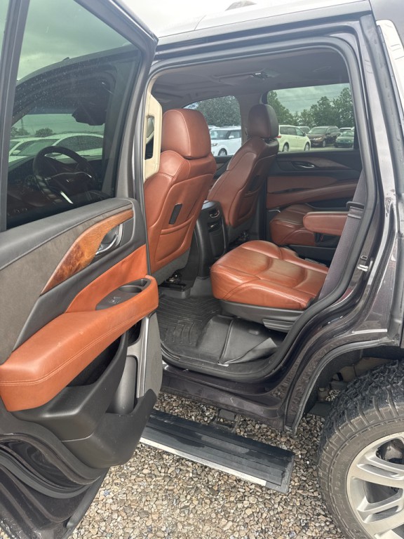 2015 Cadillac Escalade Image 7
