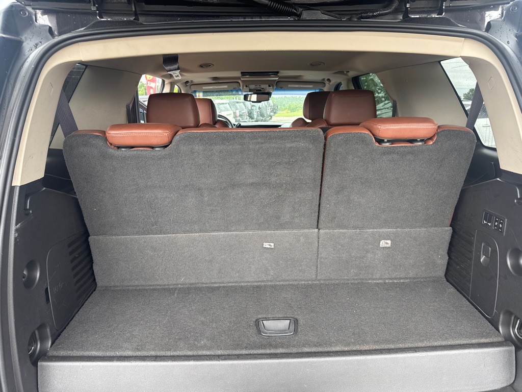 2015 Cadillac Escalade Image 8