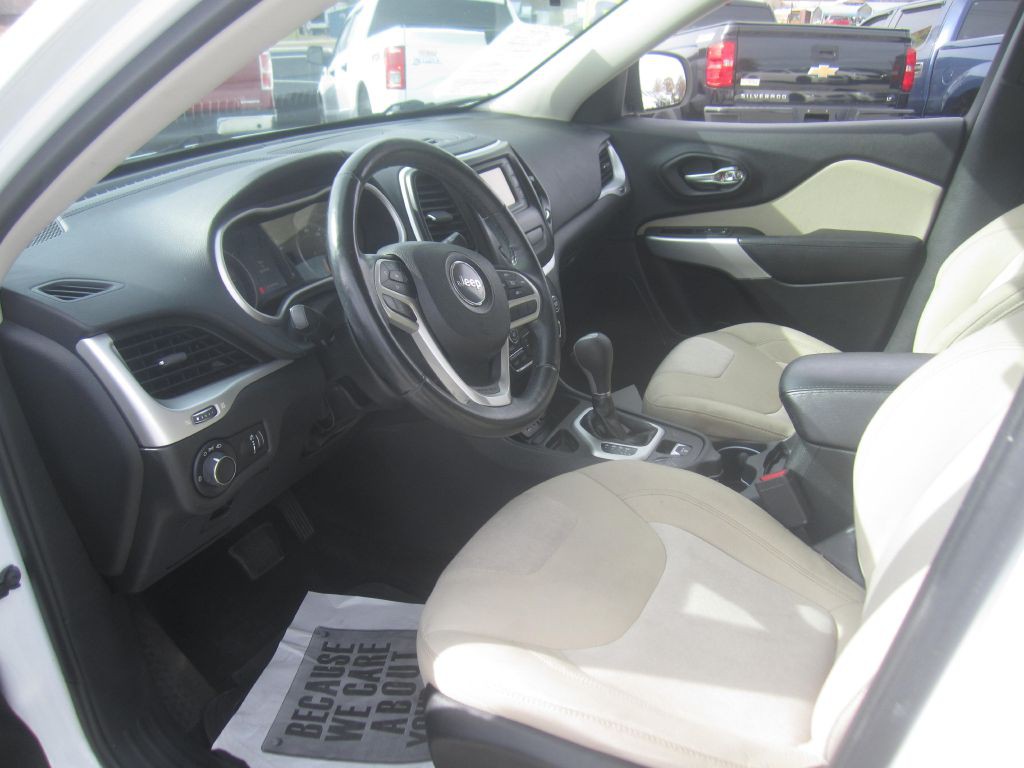 2017 Jeep Cherokee Image 7