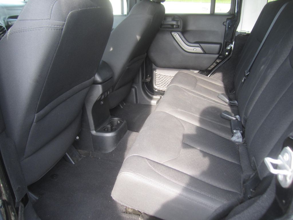 2016 Jeep Wrangler Unlimited Image 13