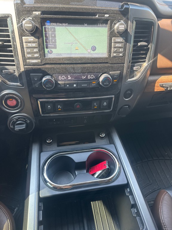 2017 Nissan Titan Image 11