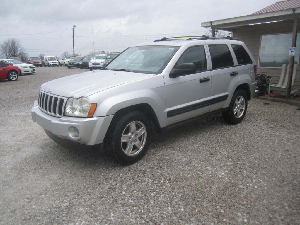 2005 Jeep Grand Cherokee Image 1