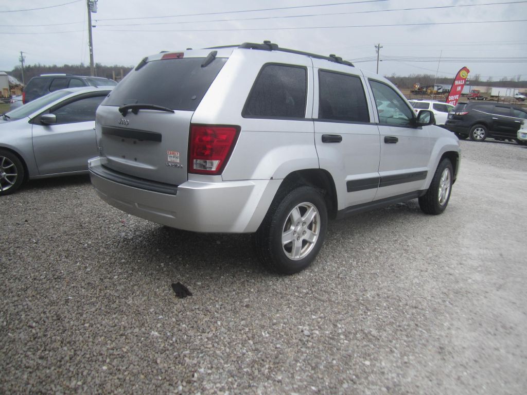 2005 Jeep Grand Cherokee Image 3