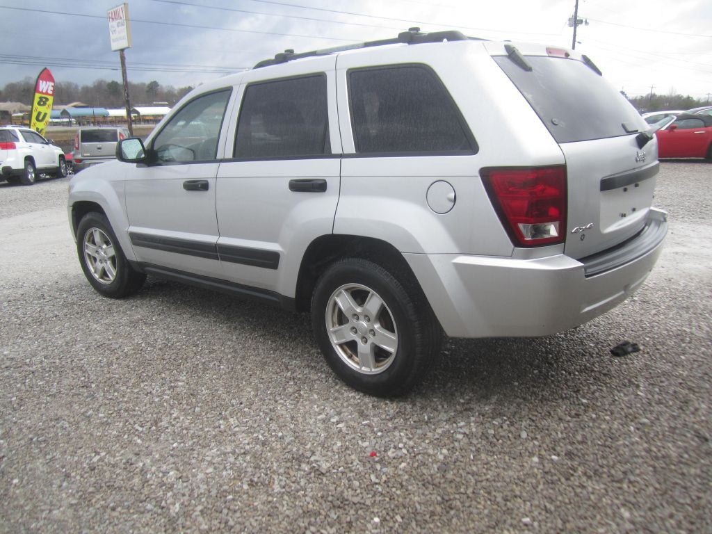 2005 Jeep Grand Cherokee Image 4