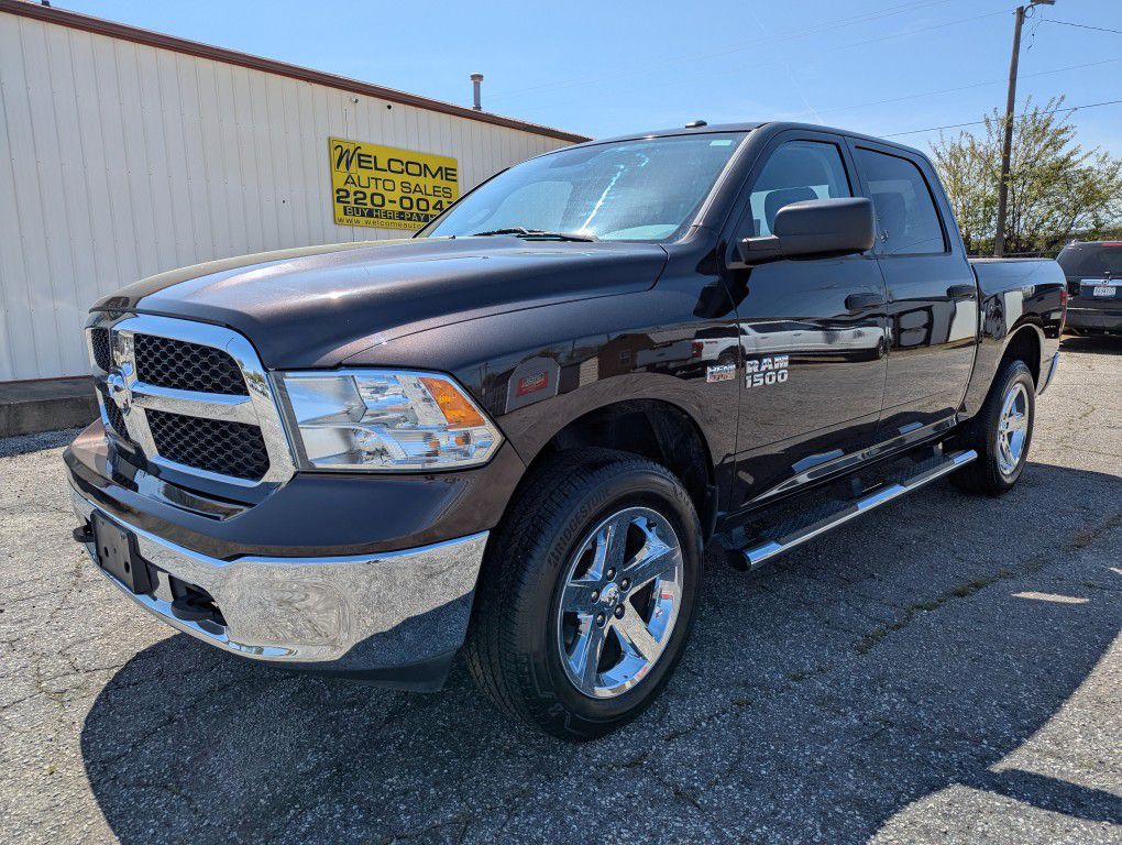2017 RAM 1500 Image 2