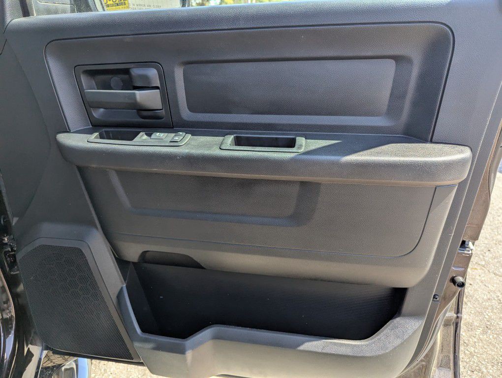 2017 RAM 1500 Image 27
