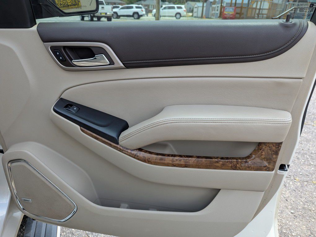2015 GMC Yukon Image 28
