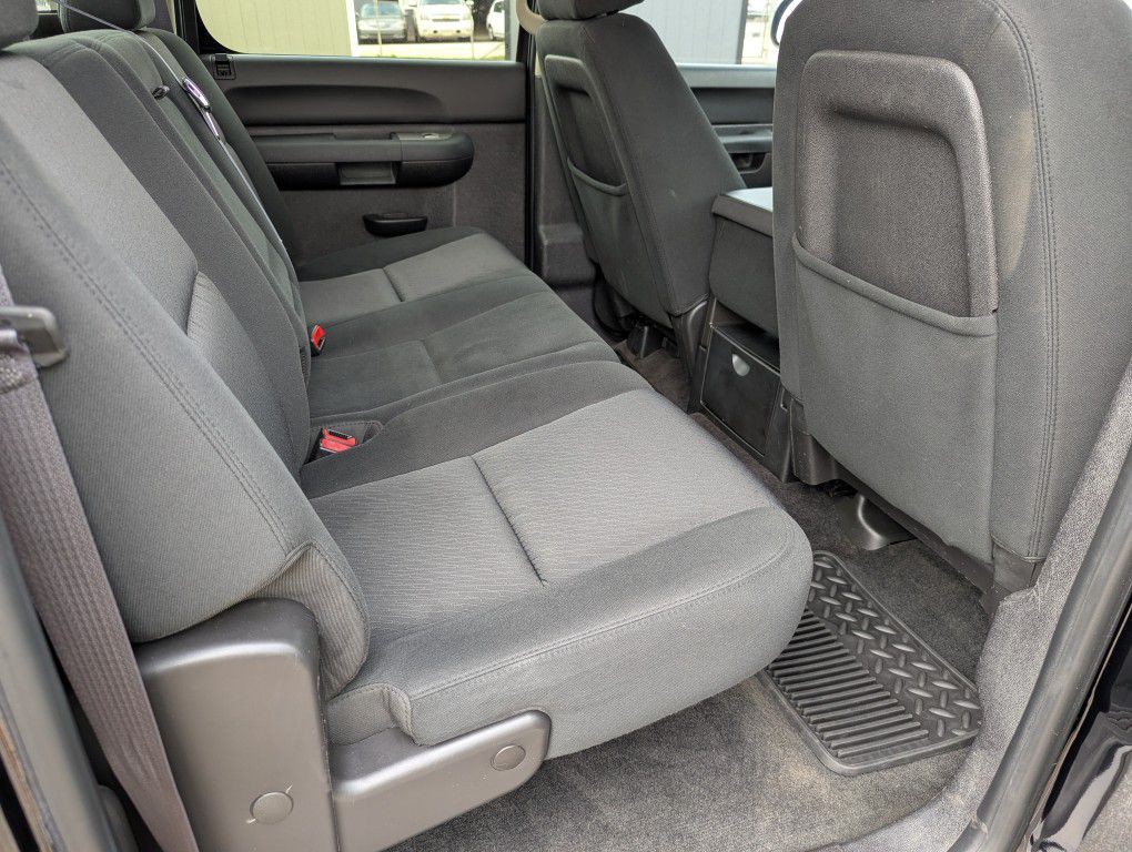 2011 Chevrolet Silverado 1500 Image 25