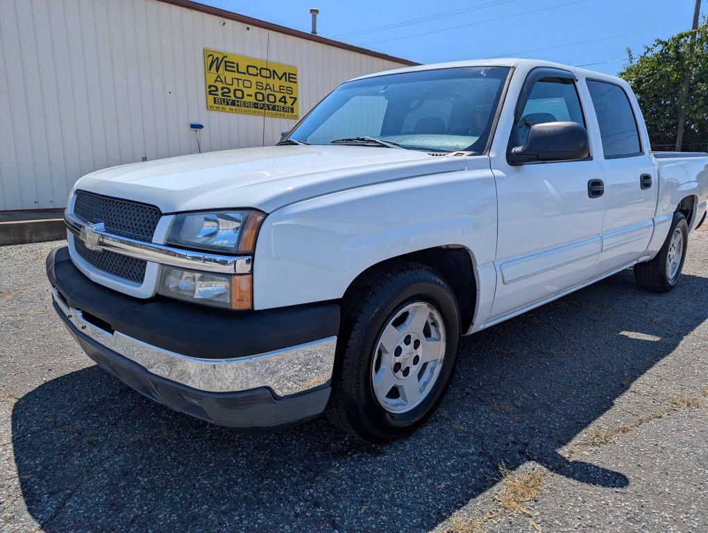 2005 Chevrolet Silverado 1500 Image 2