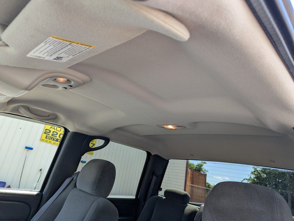 2005 Chevrolet Silverado 1500 Image 19