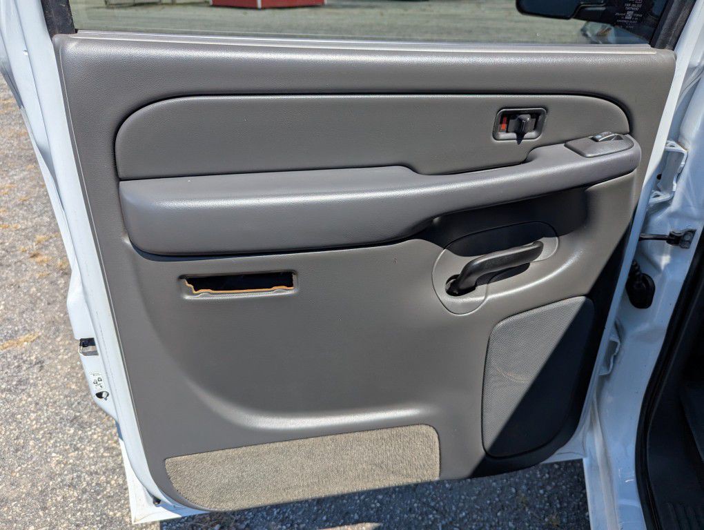 2005 Chevrolet Silverado 1500 Image 21