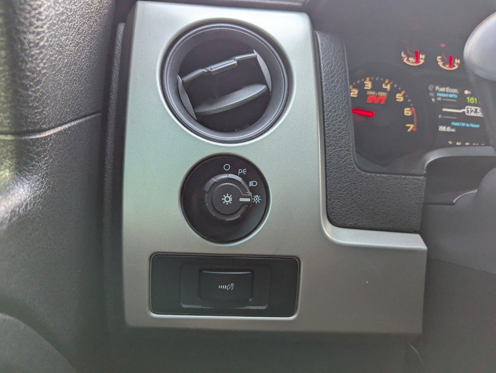 2014 Ford F-150 Image 11