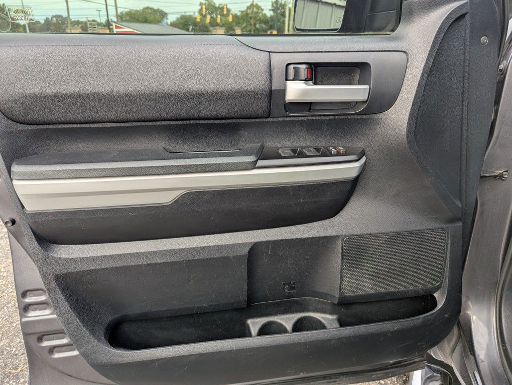 2018 Toyota Tundra Image 9