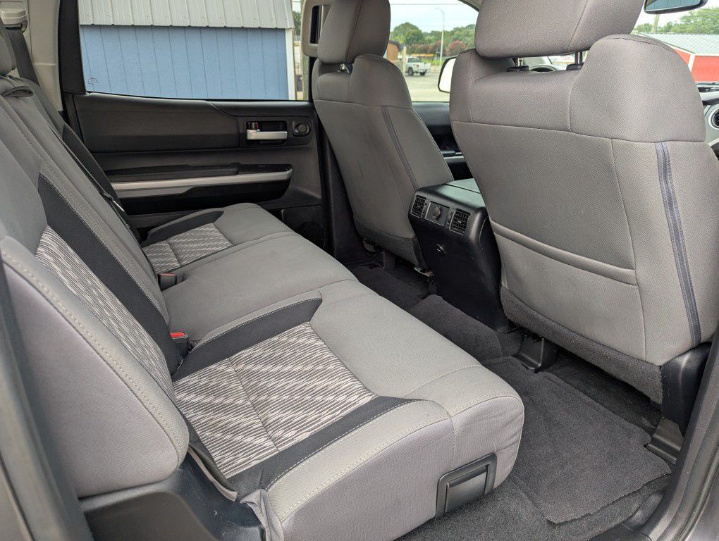 2018 Toyota Tundra Image 24