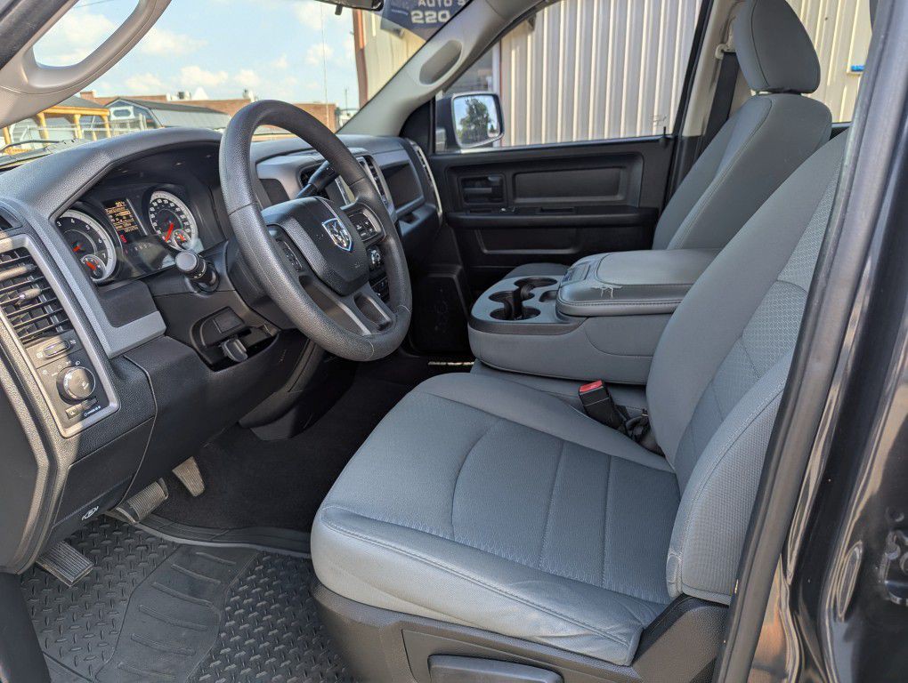 2014 RAM 1500 Image 9