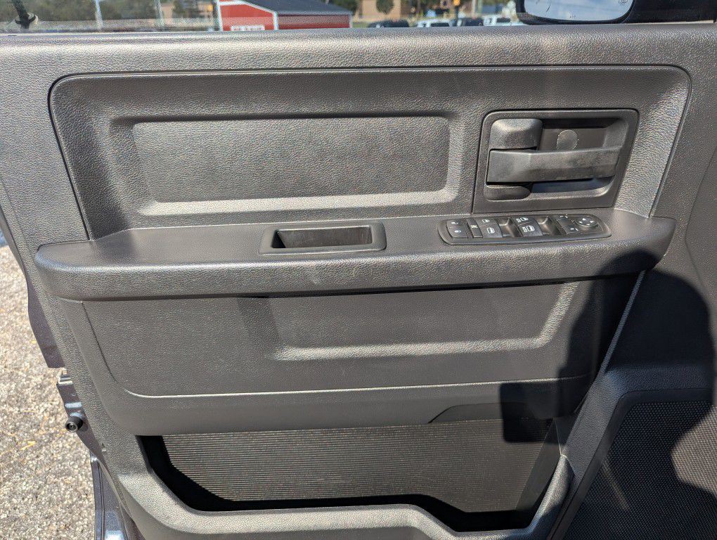 2014 RAM 1500 Image 10