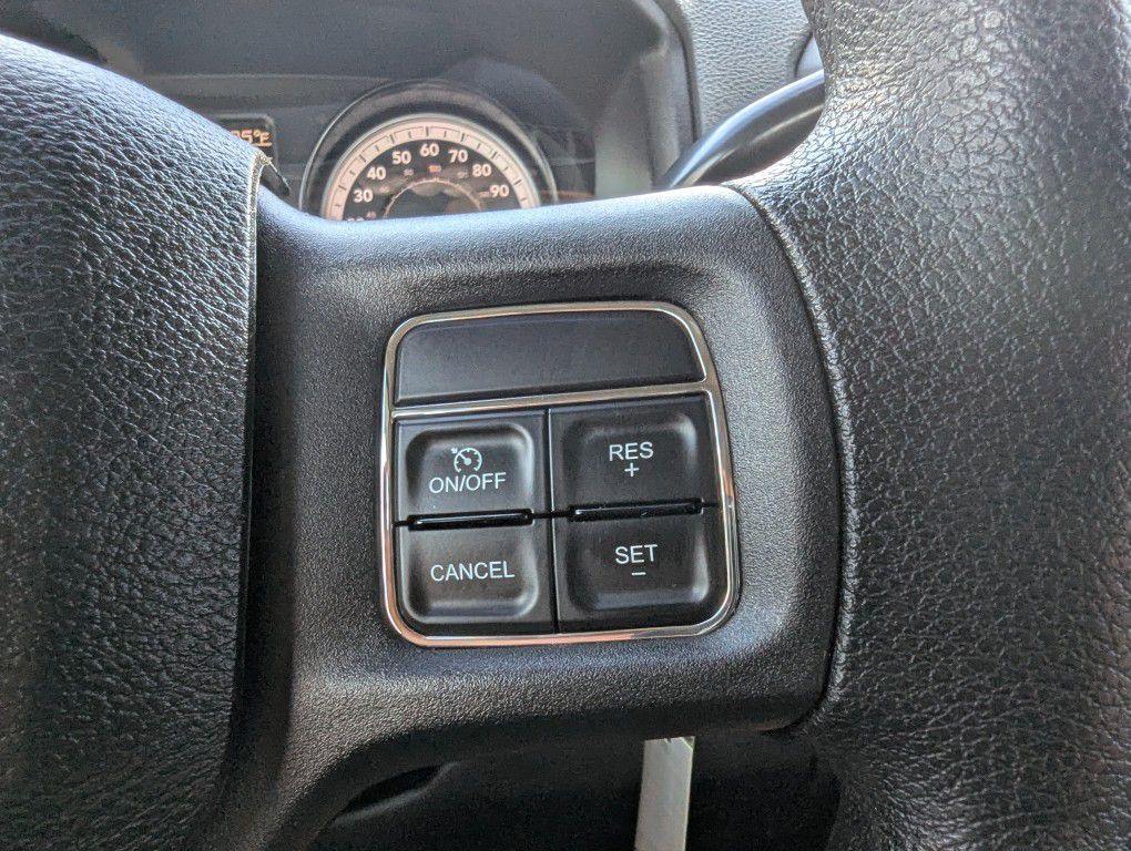 2014 RAM 1500 Image 14