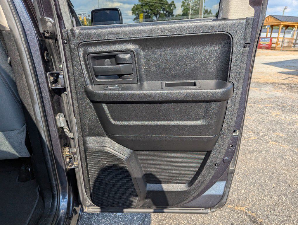 2014 RAM 1500 Image 25