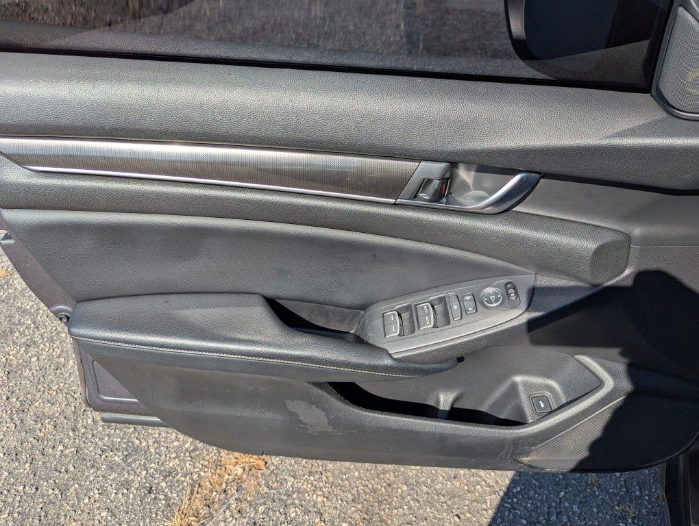 2018 Honda Accord Image 6