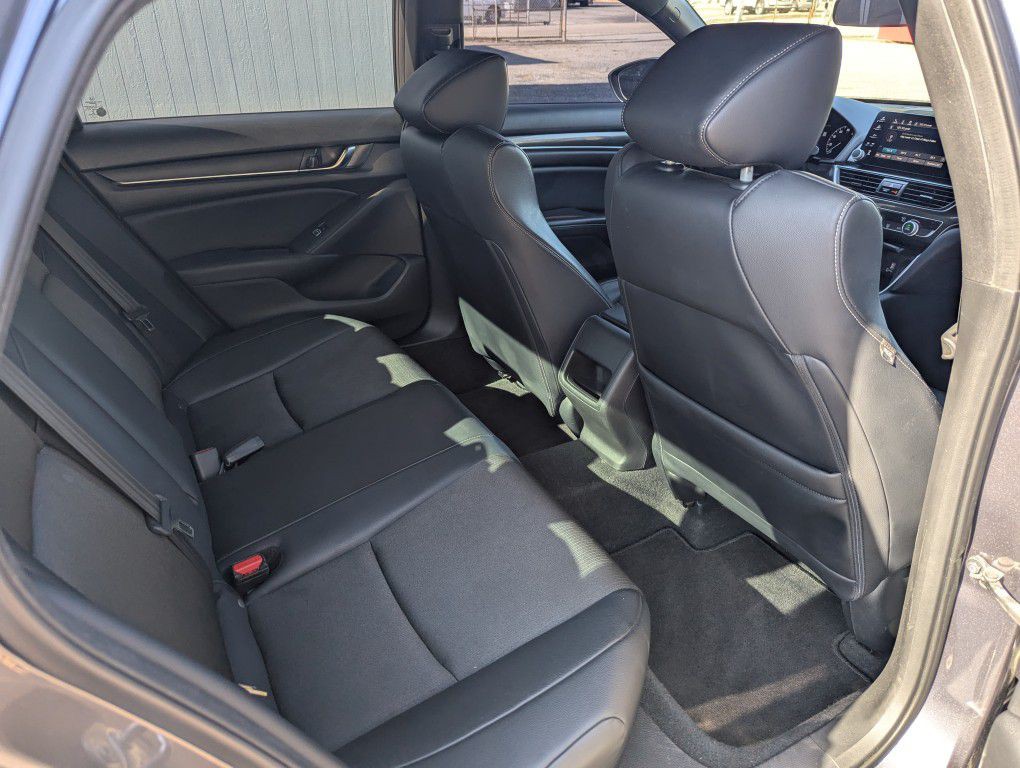 2018 Honda Accord Image 18